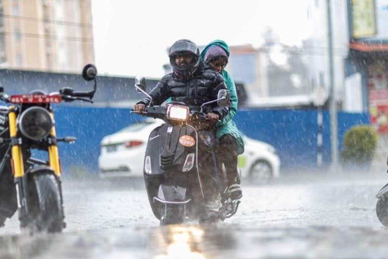 Riding in Rain: A Practical Rider Guide